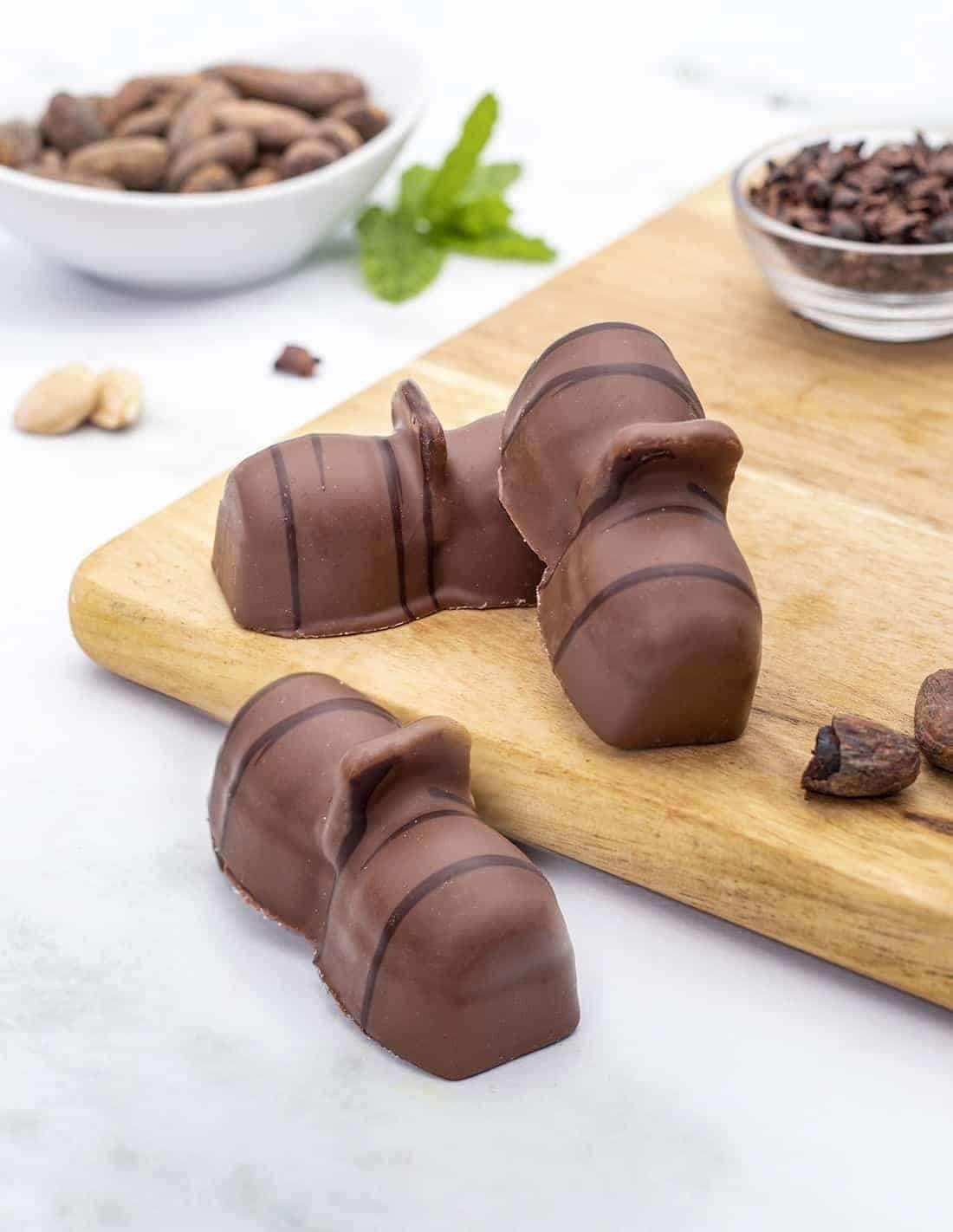 Caramel nougatine ganache - set of 4 or 8 - Chocolat Beussent Lachelle Caramel nougatine ganache - set of 4 or 8 - Chocolat Beussent Lachelle